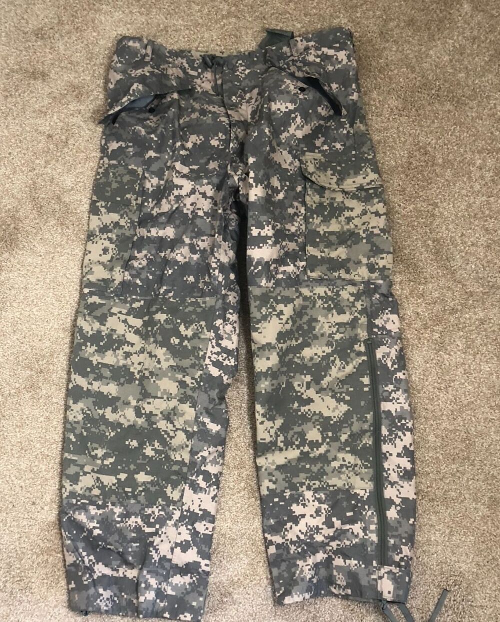 GORE-TEX PANTS ACU TROUSERS COLD WEATHER UCP CAMO Medium NSN 8415-01-526-9062